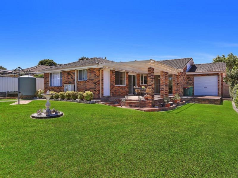 7 Lancaster Parade, Bateau Bay NSW 2261