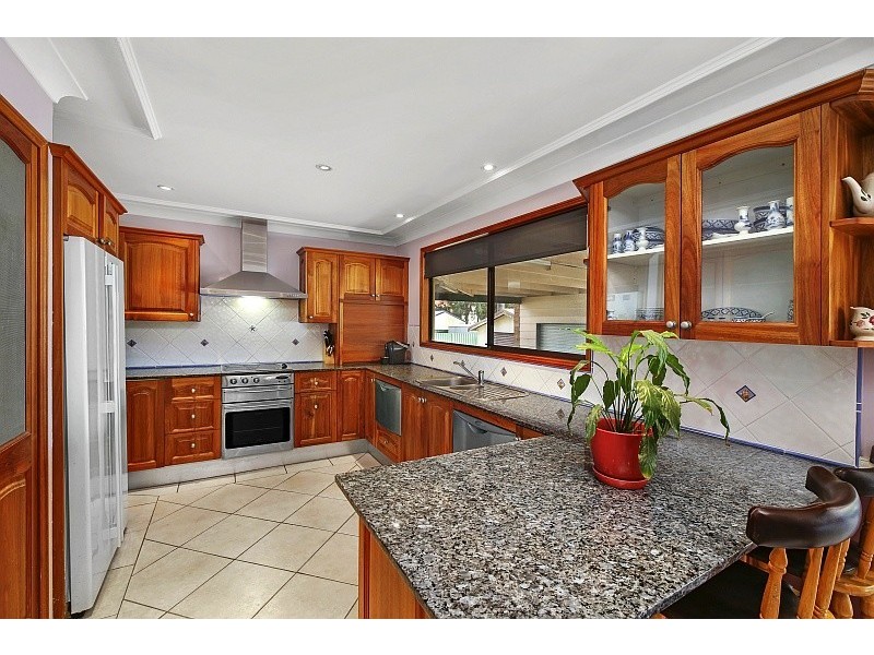 16 Pine Avenue, Davistown NSW 2251