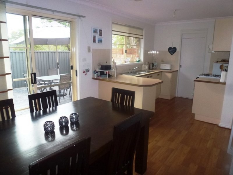 2/7 Bellbrook Close, Green Point NSW 2251