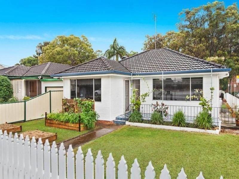 218 Ocean Beach Road, Woy Woy NSW 2256