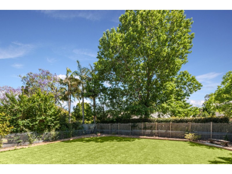 8 Lakewood Avenue, Green Point NSW 2251