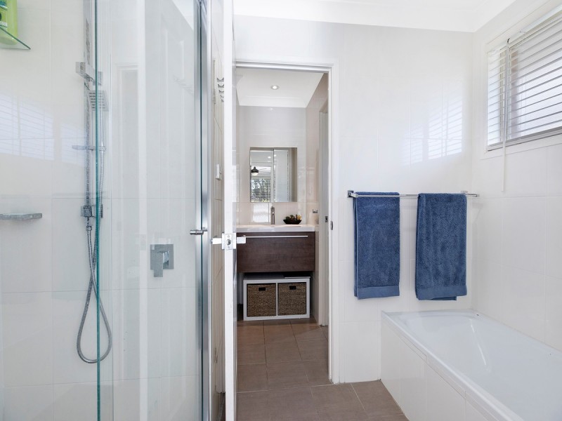 33 Reeves Street, Narara NSW 2250