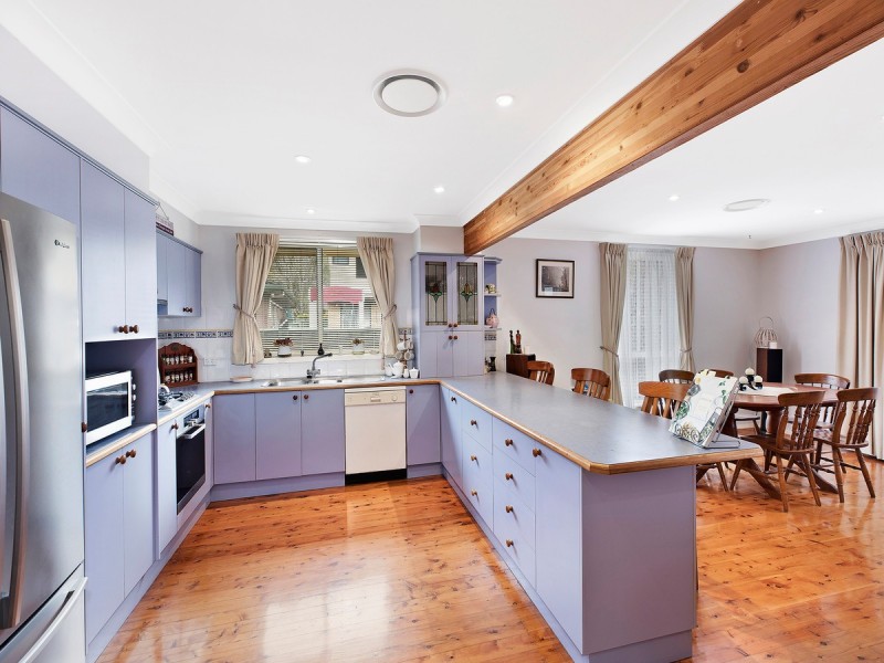 6 Runyon Close, Narara NSW 2250