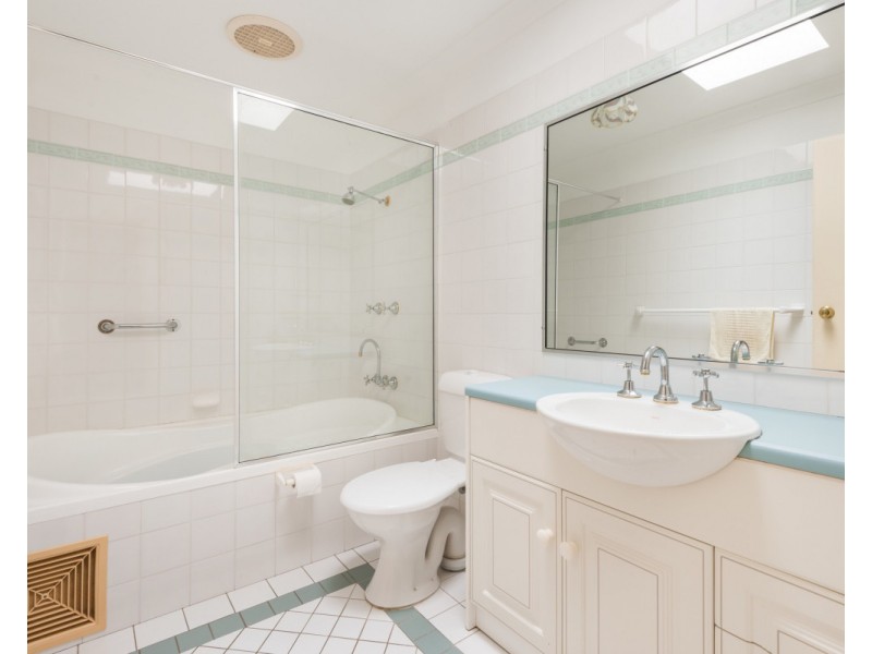 2/693 The Entrance Road, Wamberal NSW 2260