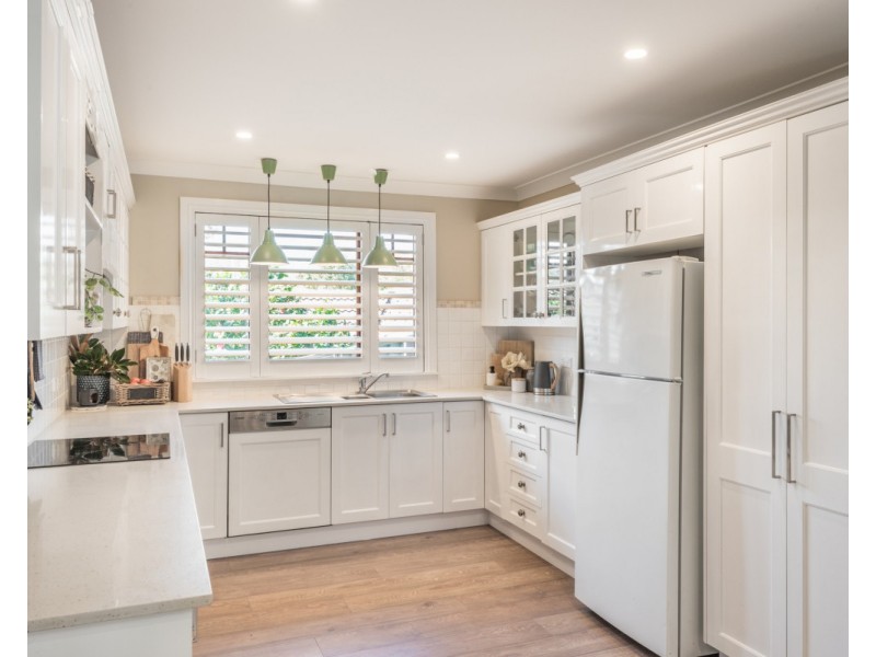 28 Fragar Avenue, Wyoming NSW 2250