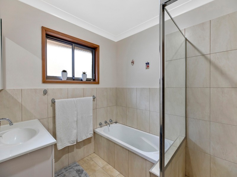 27 South Crescent, North Gosford NSW 2250