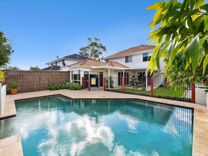 17 Bataan Circuit, Bateau Bay NSW 2261