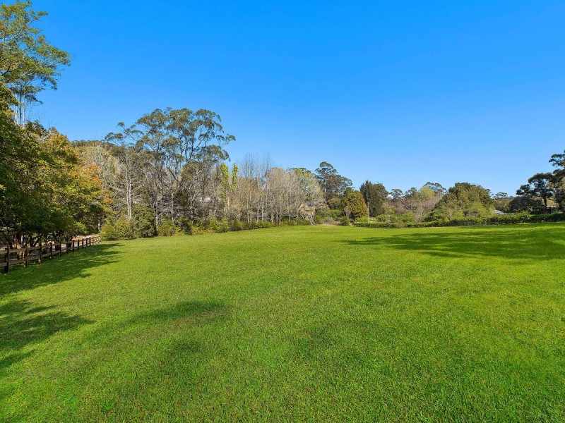 18 Erina Valley Road, Erina NSW 2250