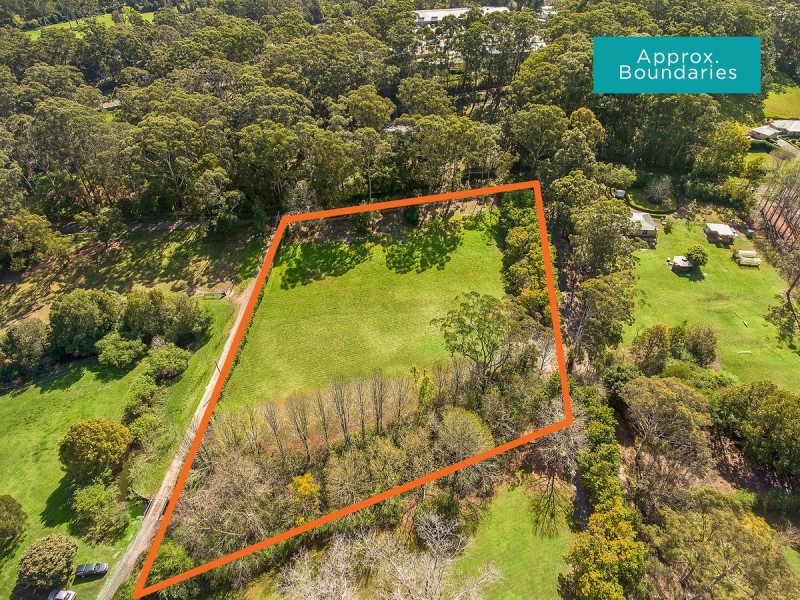 18 Erina Valley Road, Erina NSW 2250