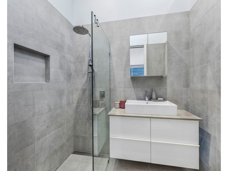 33 Hillcrest Street, Terrigal NSW 2260