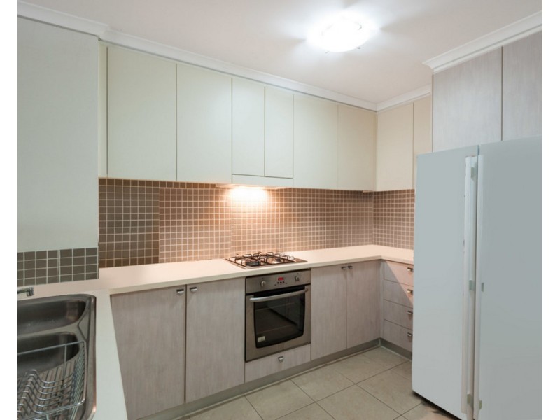 34/80 John Whiteway Drive, Gosford NSW 2250