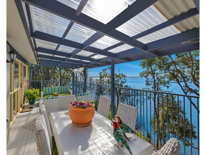 1 Karthina Crescent, Wyongah NSW 2259