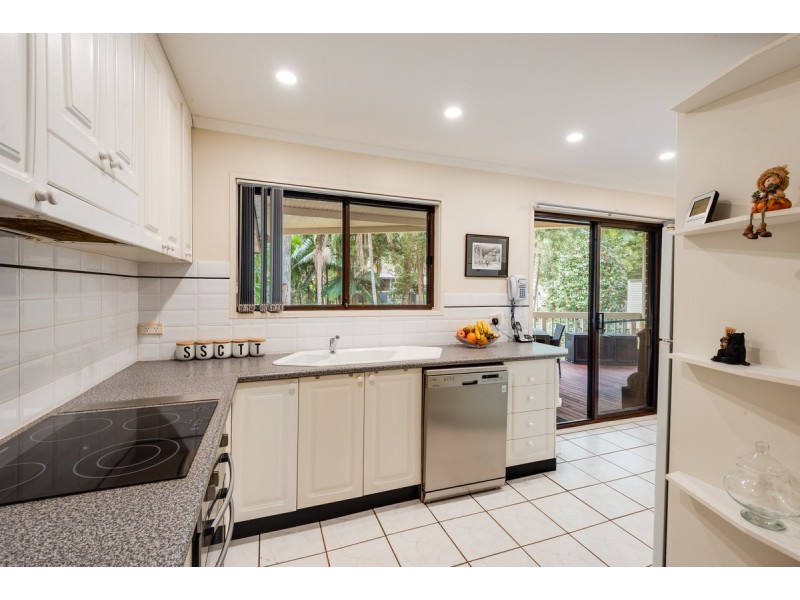 11 Maya Street, Wyoming NSW 2250