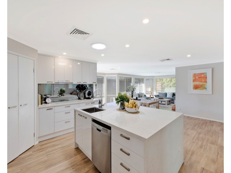 27 Robinia Parade, Springfield NSW 2250