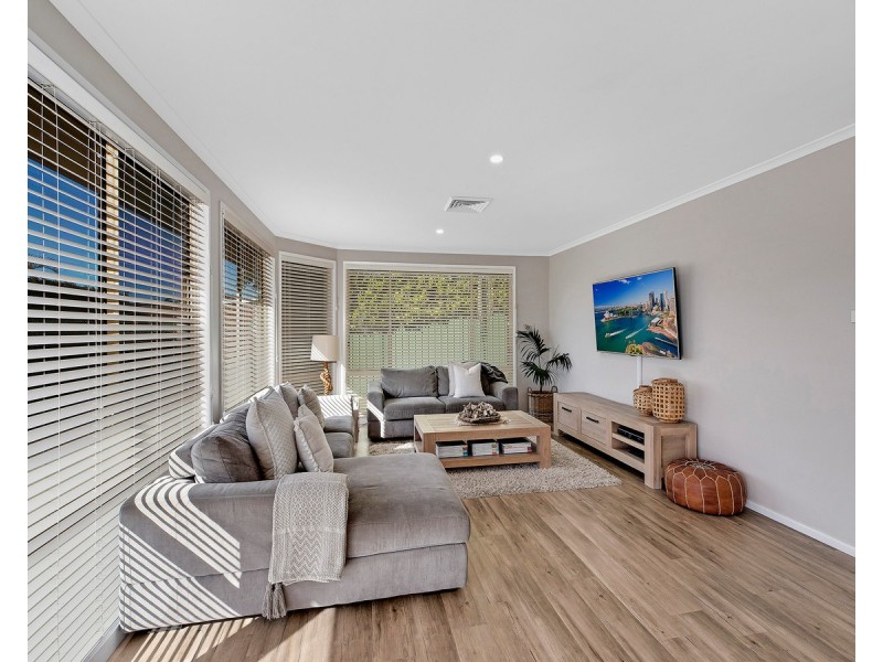 27 Robinia Parade, Springfield NSW 2250