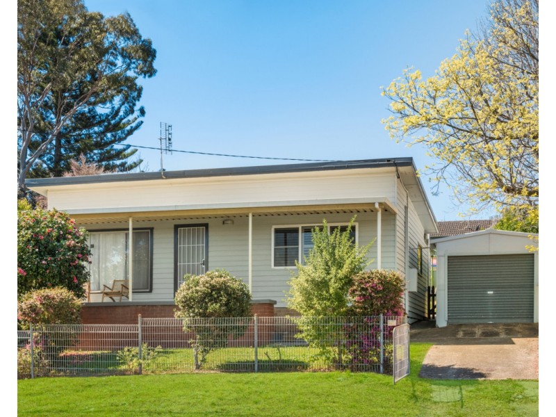 25 Day Street, Wyoming NSW 2250