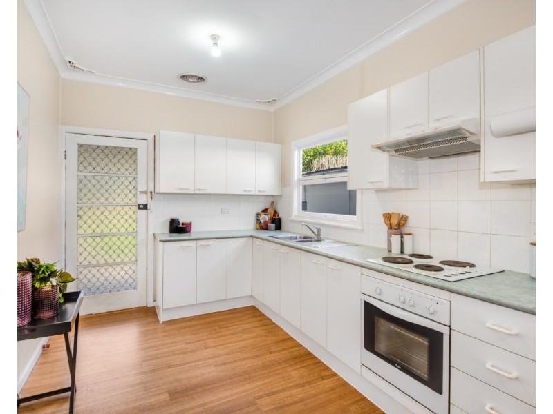 25 Day Street, Wyoming NSW 2250