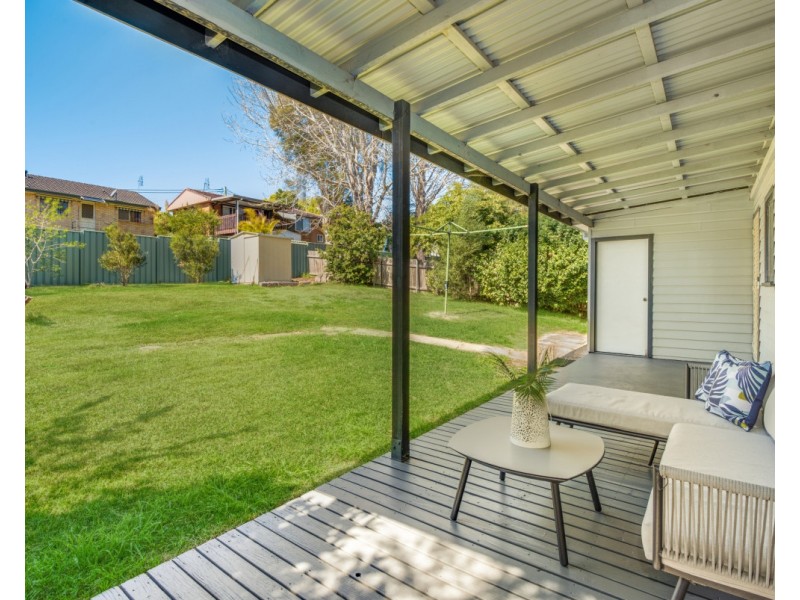 25 Day Street, Wyoming NSW 2250