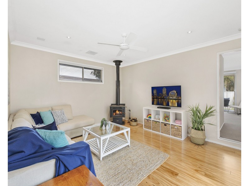 8 Bentley Road, Narara NSW 2250