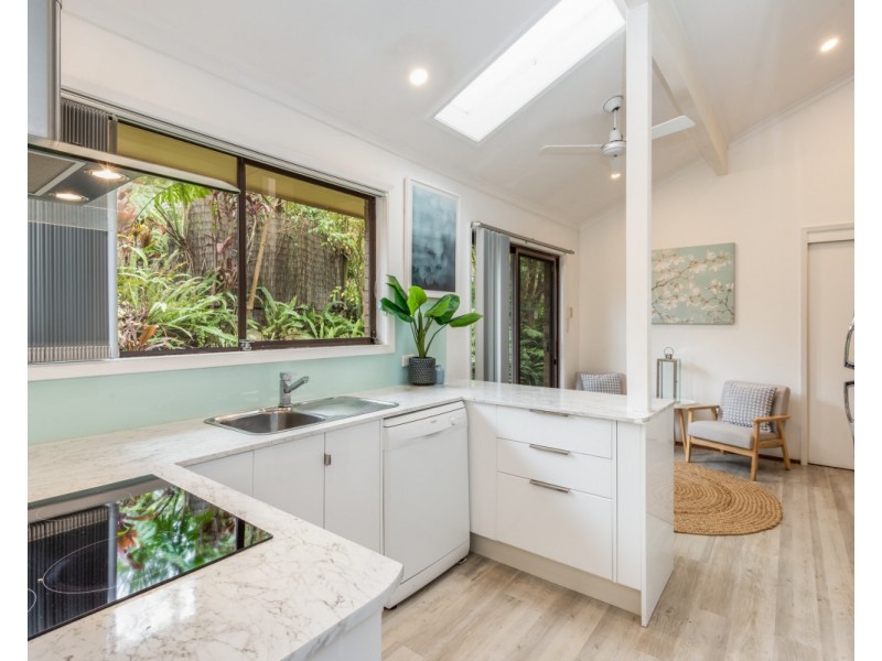 9 Larbonya Avenue, Wyoming NSW 2250