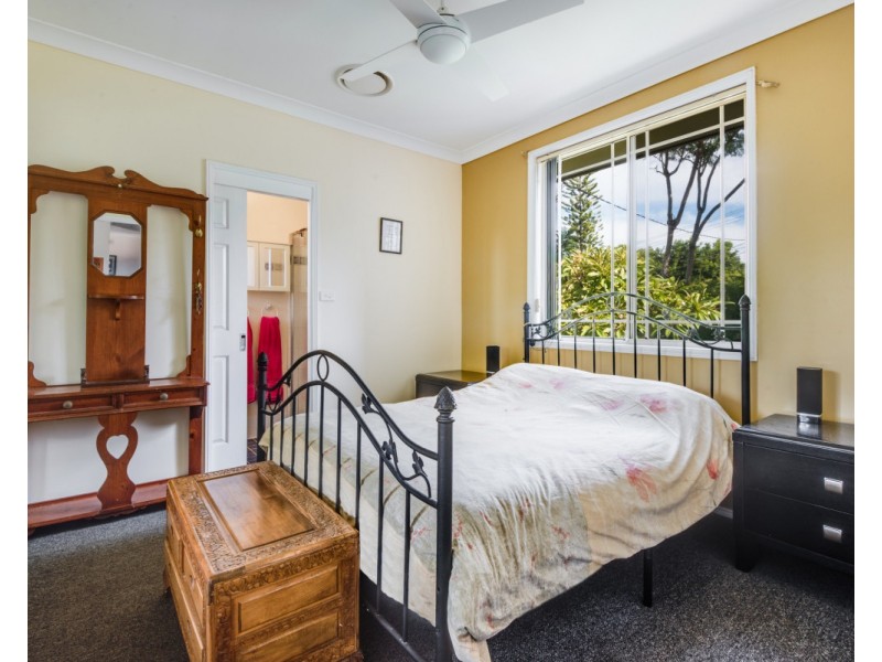 61 Russell Street, East Gosford NSW 2250