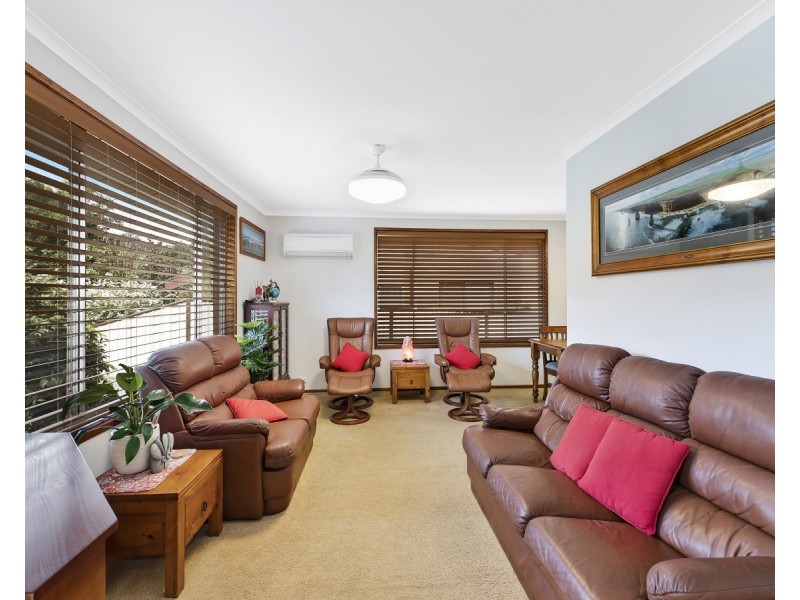 8 Tanunda Close, Narara NSW 2250