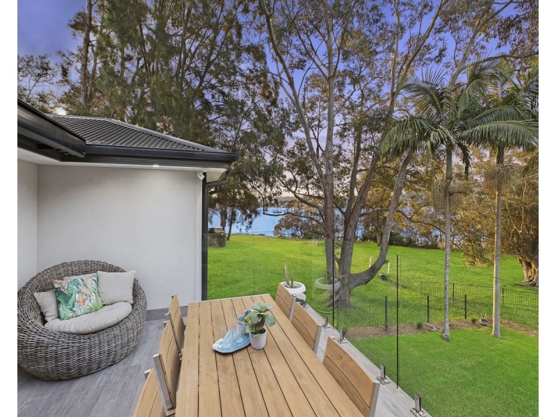 18 Asca Drive, Green Point NSW 2251