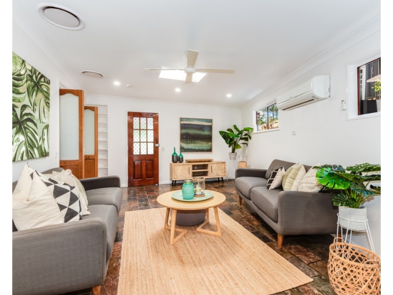 1 Nalkari Avenue, Wyoming NSW 2250