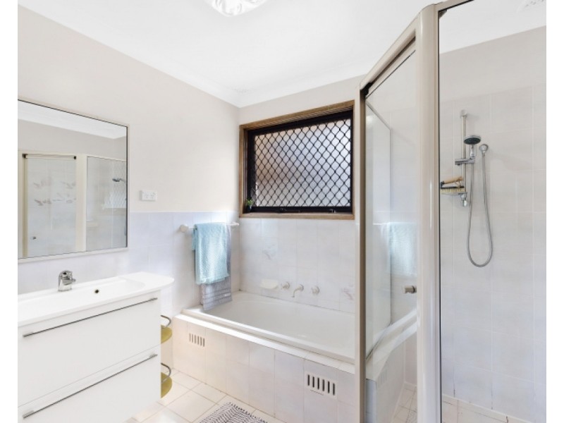 10 Woodside Terrace, Narara NSW 2250