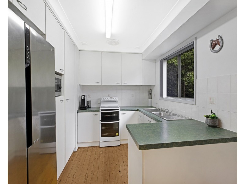 2 Karina Drive, Narara NSW 2250