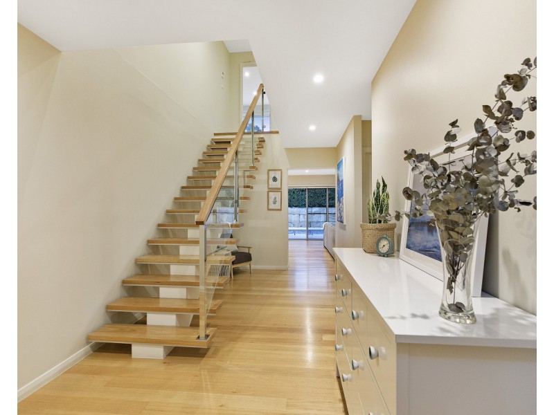 16 Applegum Close, Erina NSW 2250