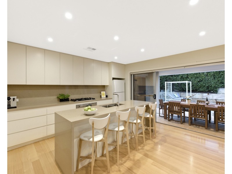 16 Applegum Close, Erina NSW 2250