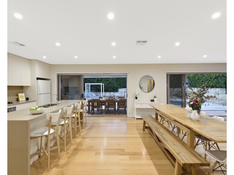 16 Applegum Close, Erina NSW 2250