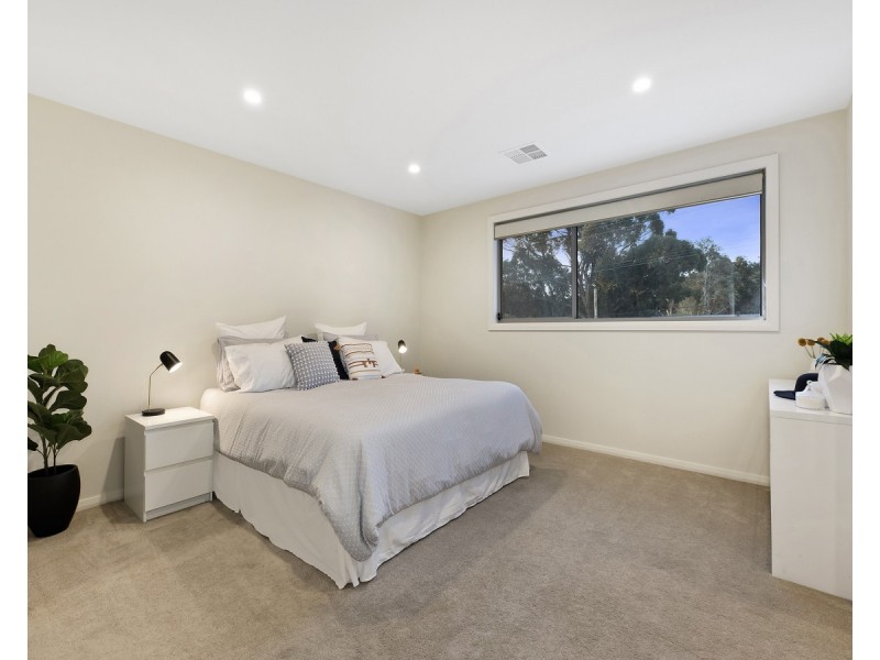 16 Applegum Close, Erina NSW 2250