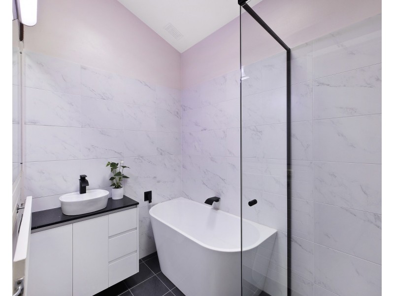 7 Della Close, Narara NSW 2250