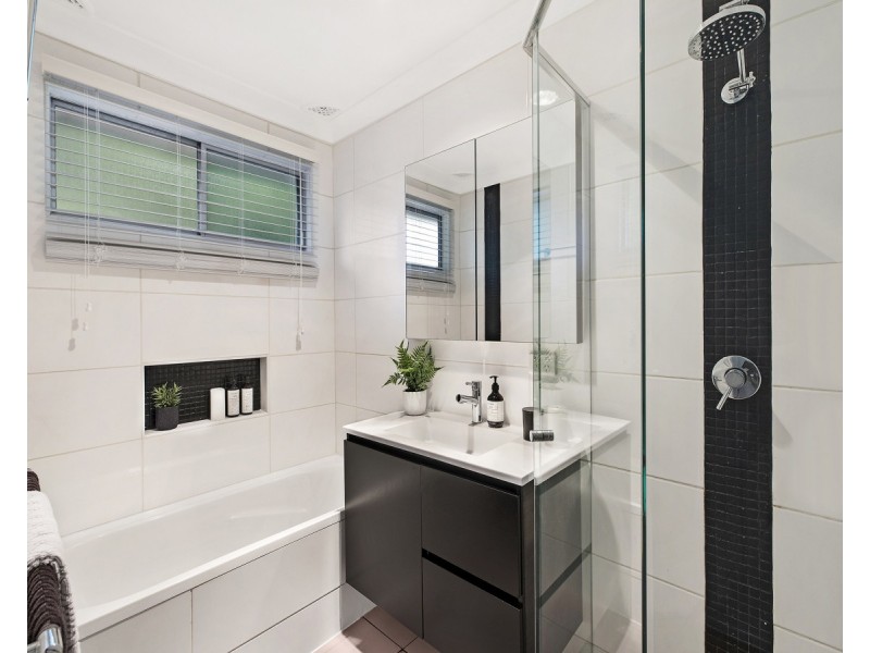 8 Albert Street, Ourimbah NSW 2258