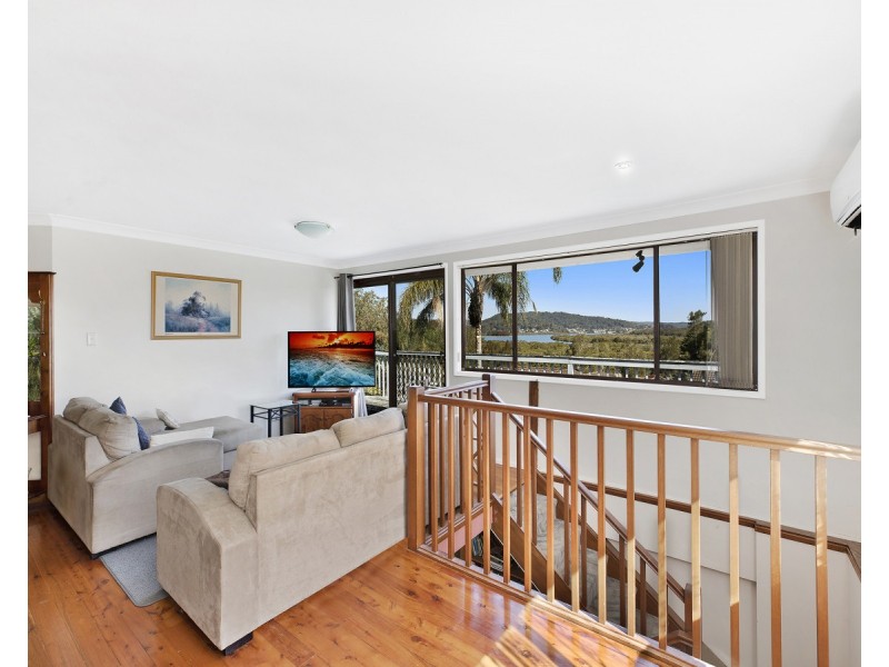 34 Treeview Place, Saratoga NSW 2251