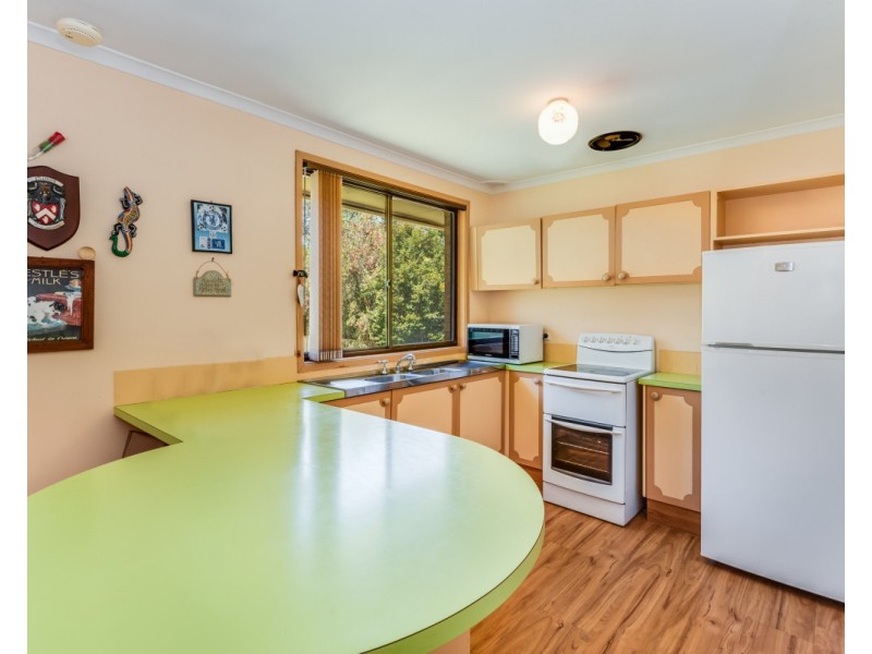 6 Dogwood Close, Wyoming NSW 2250