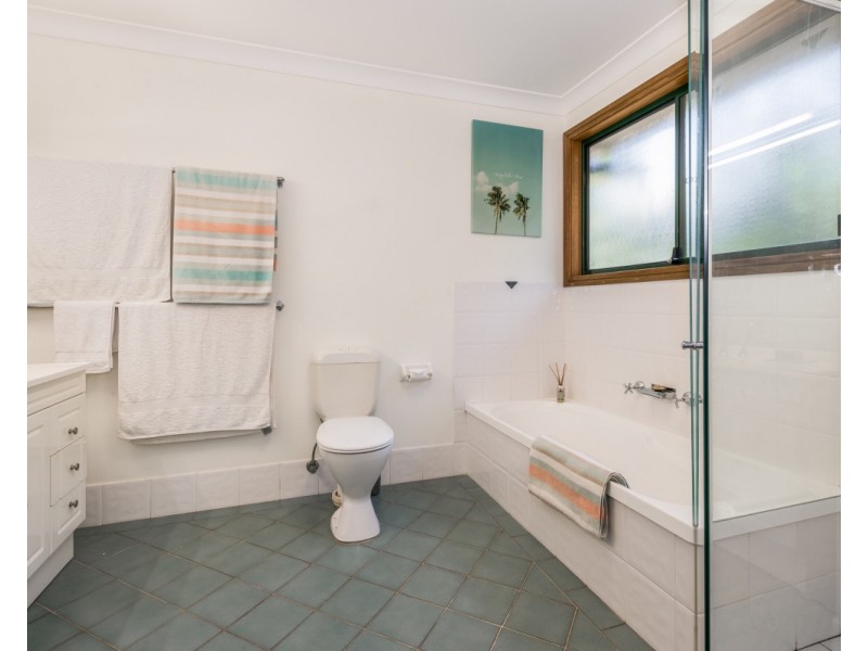 8 Moxham Street, Wyoming NSW 2250