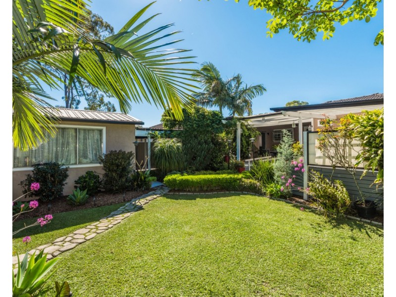 5 Dalton Street, Wyoming NSW 2250