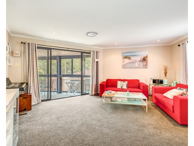 6 Cobbedah Drive, Springfield NSW 2250