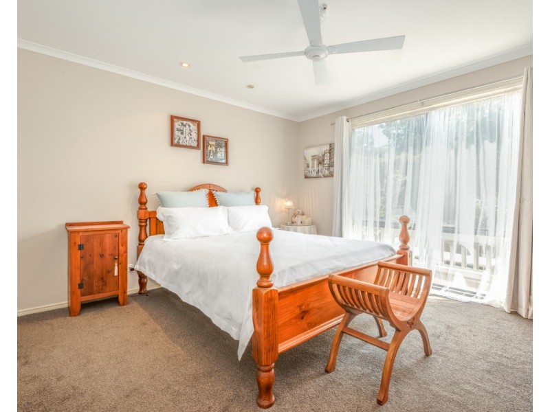 6 Cobbedah Drive, Springfield NSW 2250