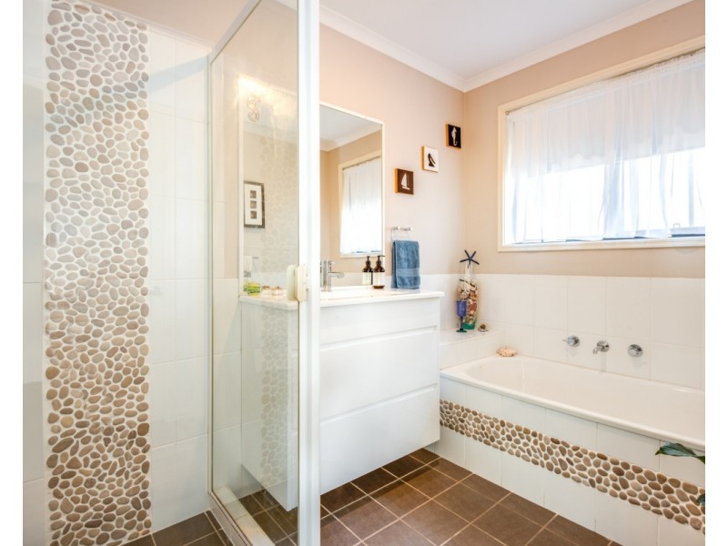 6 Cobbedah Drive, Springfield NSW 2250