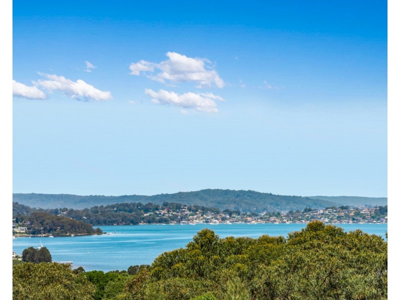 243/80 John Whiteway Drive, Gosford NSW 2250