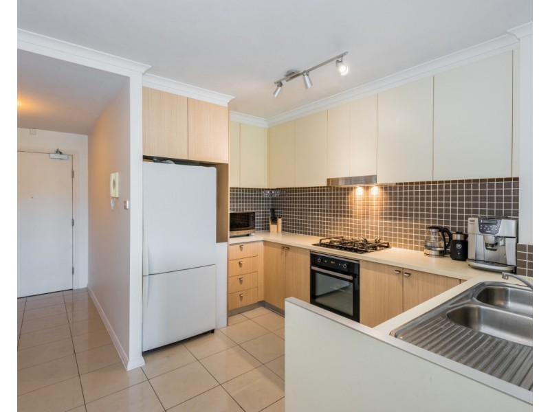 243/80 John Whiteway Drive, Gosford NSW 2250