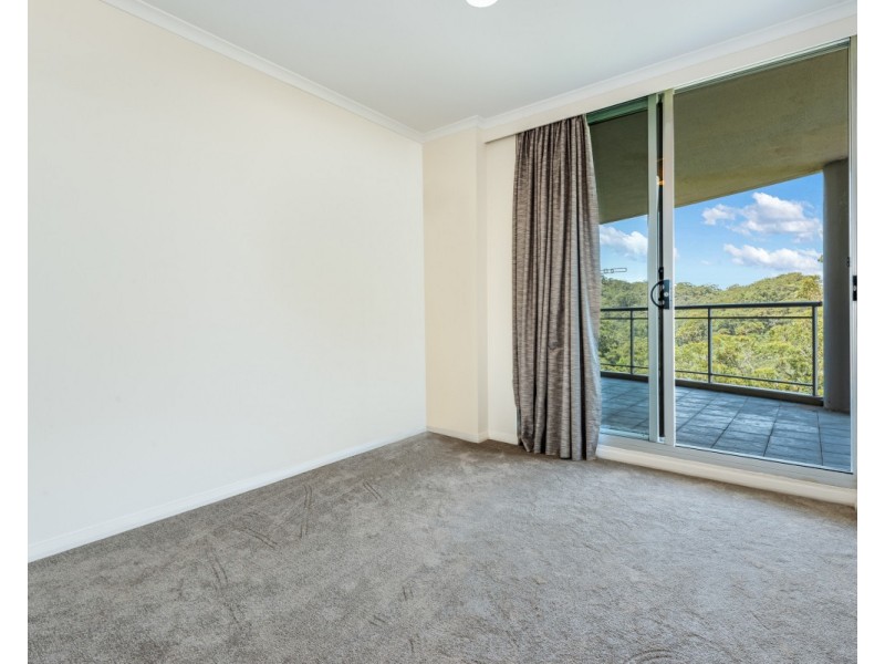 243/80 John Whiteway Drive, Gosford NSW 2250