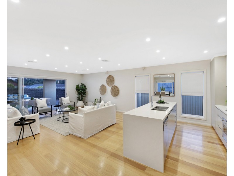 12 Applegum Close, Erina NSW 2250