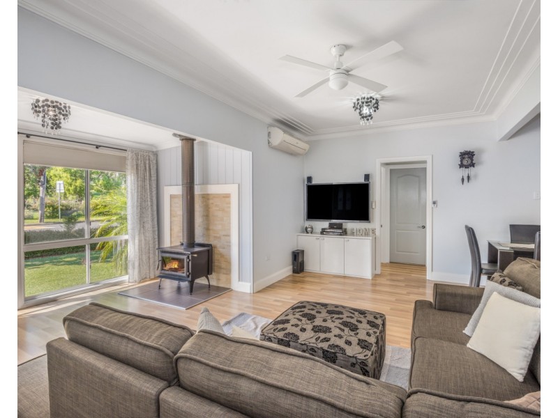 5 Dalton Street, Wyoming NSW 2250