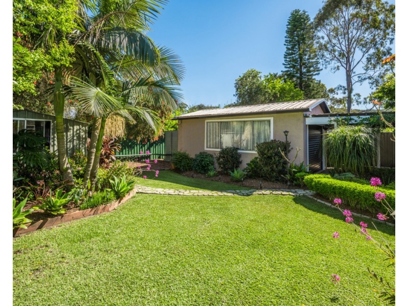 5 Dalton Street, Wyoming NSW 2250