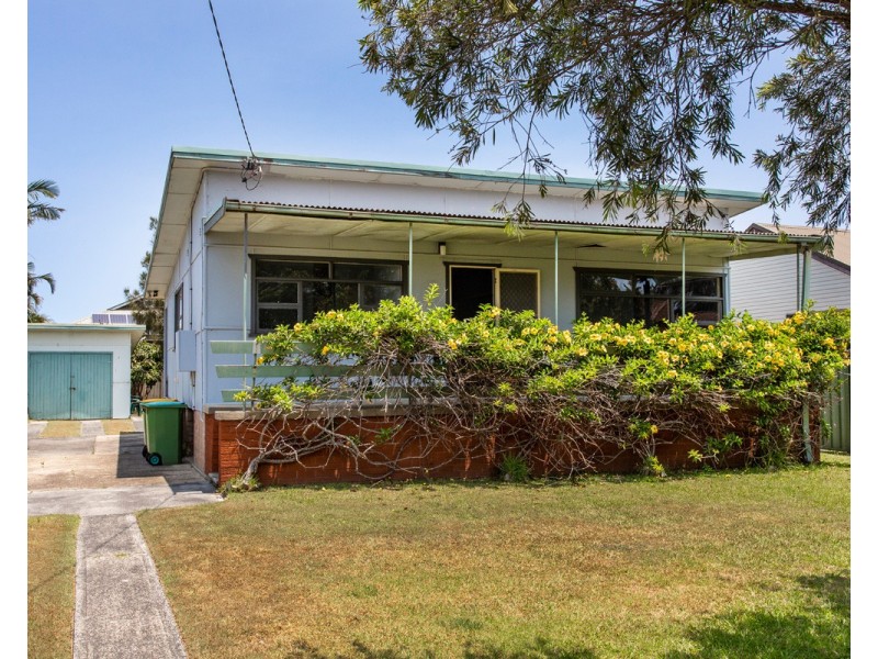 9 Coogee Avenue, The Entrance North NSW 2261